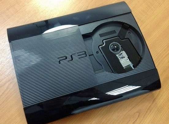 Sony PlayStation 3 + куча игр в Новомосковске