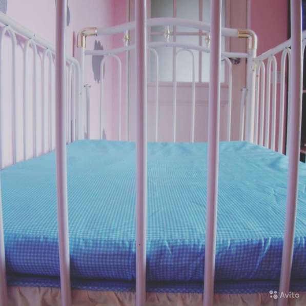 Детская кроватка в Таганроге фото 3