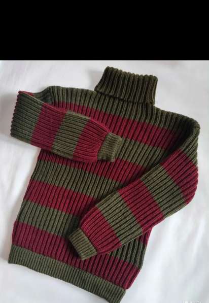 Свитер шерстяной в Москве