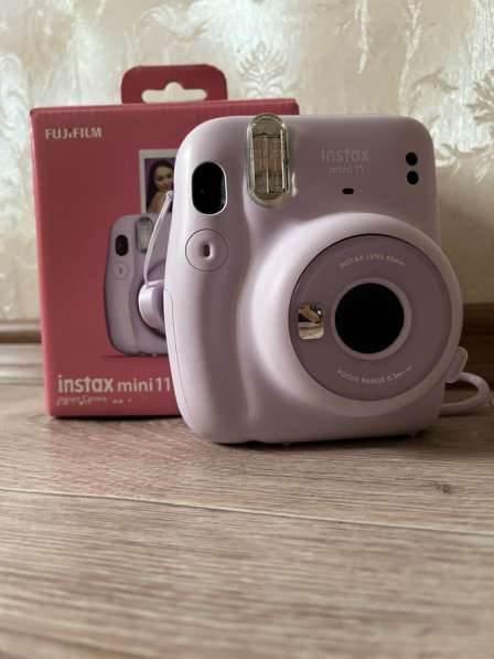 Фотоаппарат моментальной печати instax mini 11