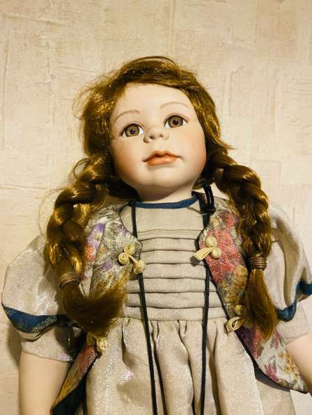 ФАРФОРОВАЯ КУКЛА