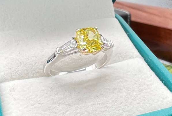 Золотое кольцо с бриллиантами 1.77 карата в Махачкале