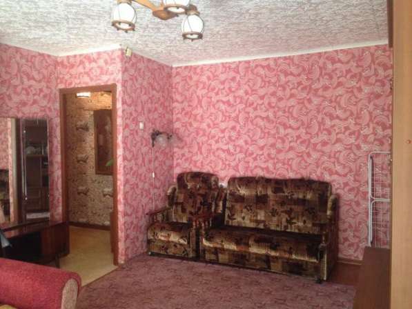 Продам двухкомнатную квартиру в Жуковском. Жилая площадь 44,20 кв.м. Этаж 4. Есть балкон.