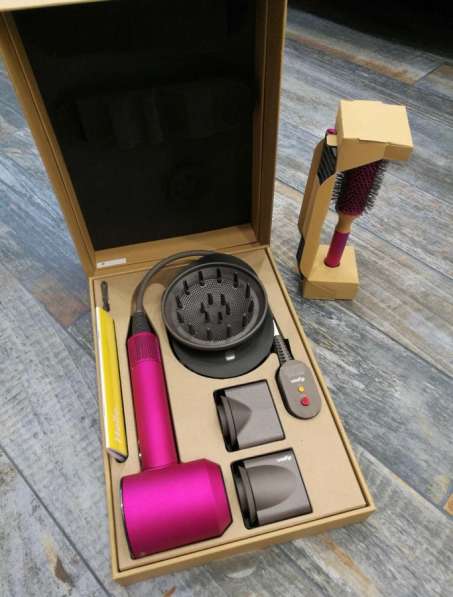 Фен Dyson supersonic limited edition