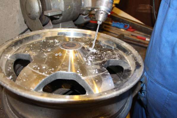 Сварка аргоном ремонт глушителей катализаторов в Ступино фото 9