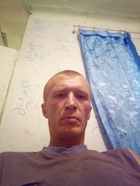 Василий, 39 лет, хочет пообщаться