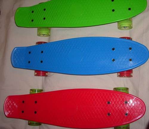 Скейтборд 56 см со светящимися колесами Navigator пластик