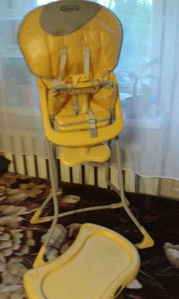 Детский стульчик для кормления ярко-желтого цвета в Санкт-Петербурге фото 4