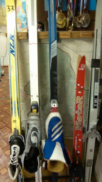 Продам лыжный инвентарь в Екатеринбурге