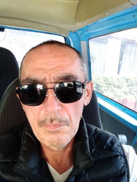 Олег, 59 лет, хочет пообщаться