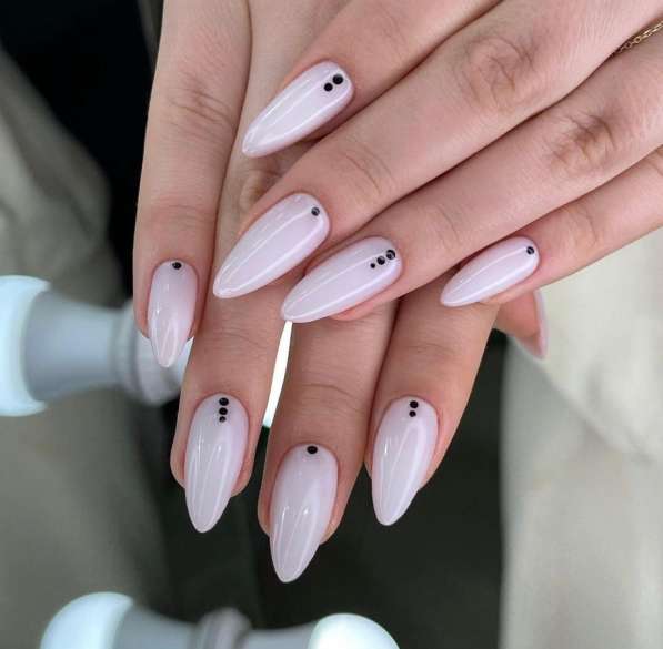 Ногти в Москве