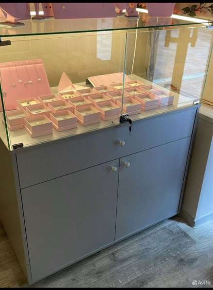 Витрины стеллажи для магазина в Нальчике