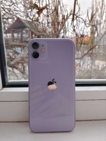 11 IPhone фиолетовый 64gb