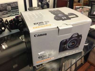 фотоаппарат Canon 5D Mark III + 24-105