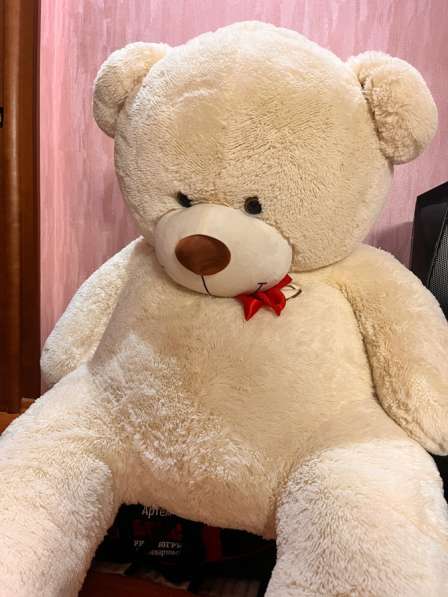 Большой мягкий медведь