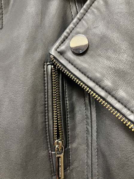 Кожаная куртка женская в Москве