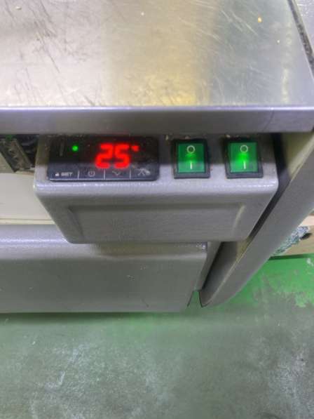 Холодильник витринный в Москве фото 3