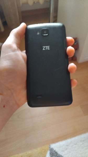 Телефон ZTE