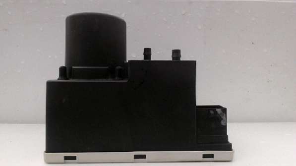 Продам компрессор центрального замка АУДИ А4