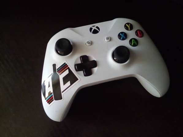 Игровая консоль MICROSOFT Xbox One в фото 5