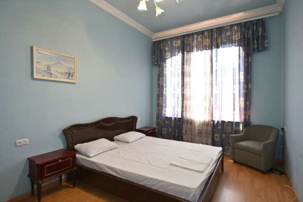 Yervan, в центре 3 комнатная квартира, посуточно в фото 8