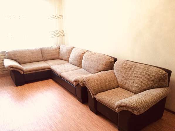 Продам угловой диван с креслом в фото 3