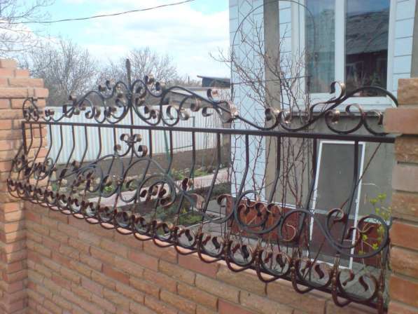 Забор кованый, ограждение, перила на балкон, лестницу в фото 13