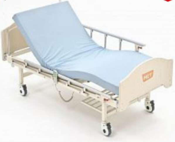 Медицинская кровать для лежачих бошьных