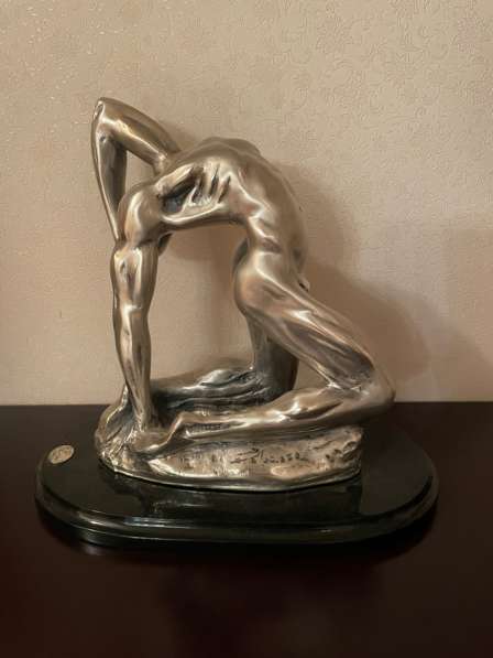 Статуэтка Атлет