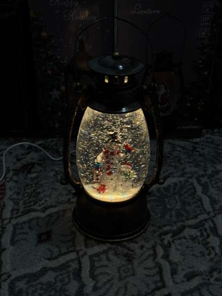 Новогодний фонарь музыкальный со снегом