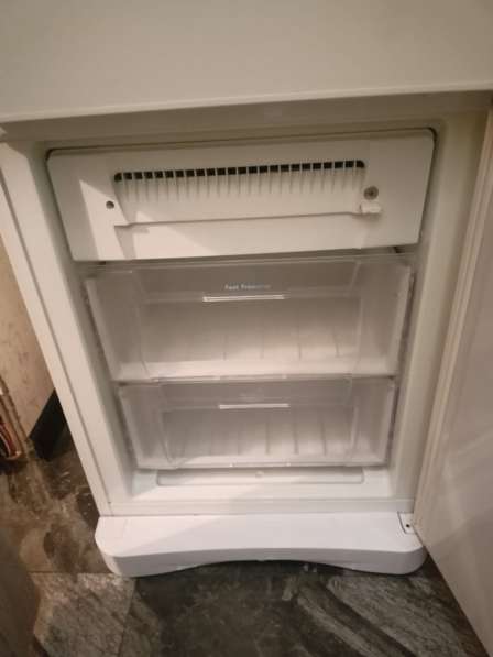 Продаю холодильник б/у в Череповце