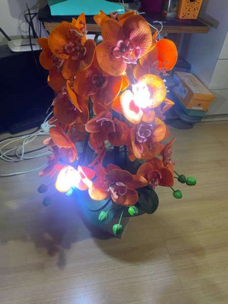 Светильник в виде цветка в Каменске-Уральском