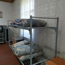 Двухярусные кровати, в Усть-Катаве
