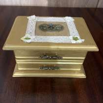 Шкатулка, в Санкт-Петербурге