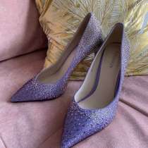 Лиловые фиолетовые туфли лодочки со стразами, в Санкт-Петербурге
