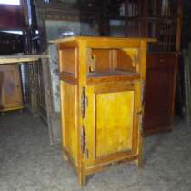 Старинная тумба, в Москве