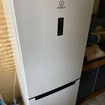 Холодильник INDESIT DF5160W, в Москве