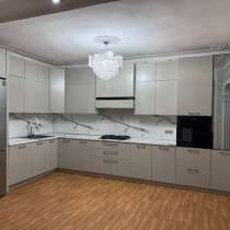 Продается кухня абсолютно новая все вопросы по, в Москве