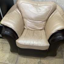 Продам кресло кожаное (не разбирается), в Магнитогорске
