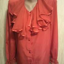 Шелкавая блузка красного цвета. Белая Блузка, в Москве