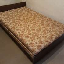 Тахта продам не дорого. Самовывоз. Сад. Вартемяки днт 3, в Санкт-Петербурге