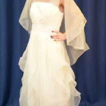 Свадебное платье с фатой, в Москве