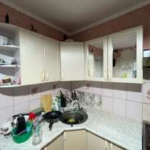 Кухонный гарнитур угловой б/у 16тыс. Торг уместен, в Нягани