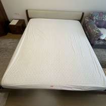 Кровать двуспальная Шатура 180*200, матрас Ormatek новый, в Санкт-Петербурге