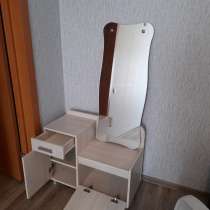 Тумбочка с зеркалом, в Балаково