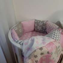 Новые бортики в кроватку для девочки + одеяло, в Новосибирске