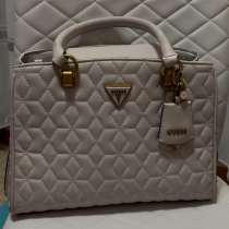 Сумка guess оригинал белая, в г.Ростов-на-Дону