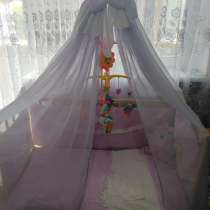 Детская кроватка кремового цвета, в Георгиевске