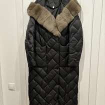 Пуховик, в Москве