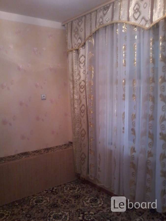 Квартира душанбе 1 комната. Квартира в Душанбе 1руза. Комната Душанбе продаются. Суточные комнаты в Душанбе. Пустая квартира Душанбе.